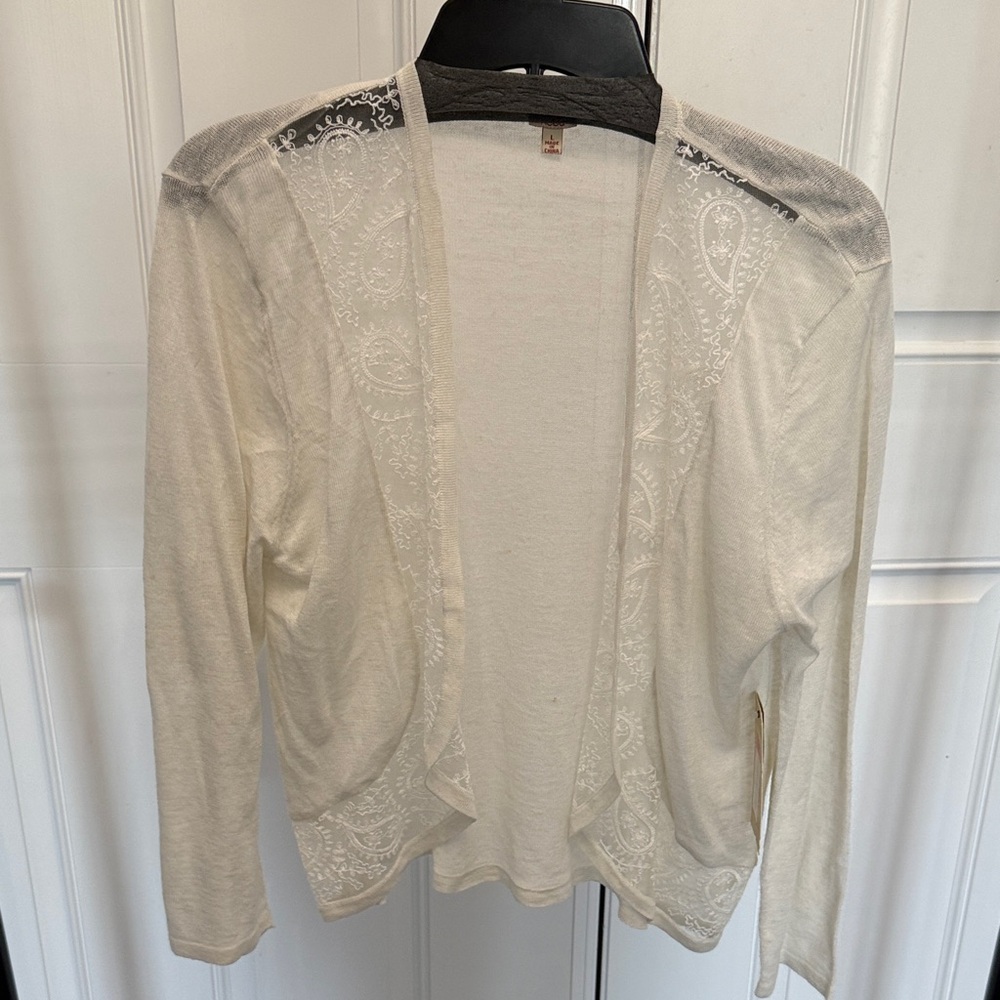 Reba White Knit Top with Red Logo Tag